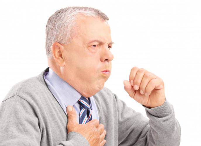 Сердечный кашель чаще беспокоит людей среднего возраста