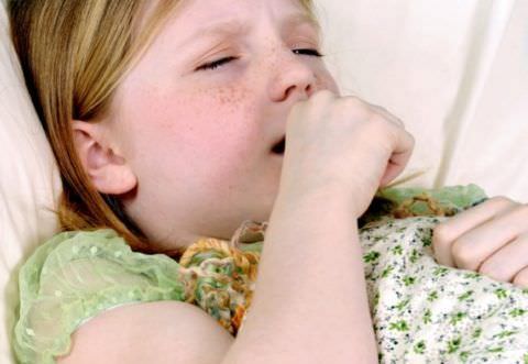 Рецепты народной медицины помогут справиться с кашлевыми приступами у ребенка
