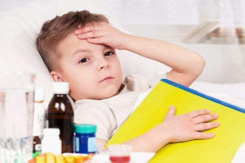 Детей очень изматывают кашлевые приступы, поэтому нужно учитывать все рекомендации для скорейшего выздоровления
