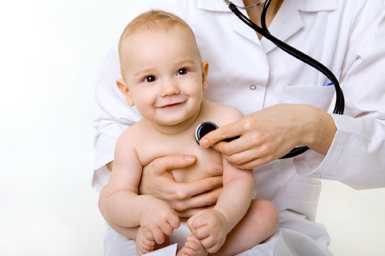 Чем делать ингаляции при кашле ребенку – расскажет только врач