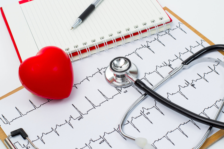 Аритмия сердца: причины, симптомы, лечение, виды аритмии, первая помощь
