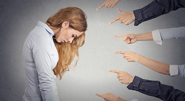 Боязнь общественного мнения – причина и преодоление