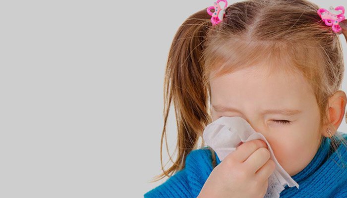 Чихание и насморк без температуры: причины и лечение