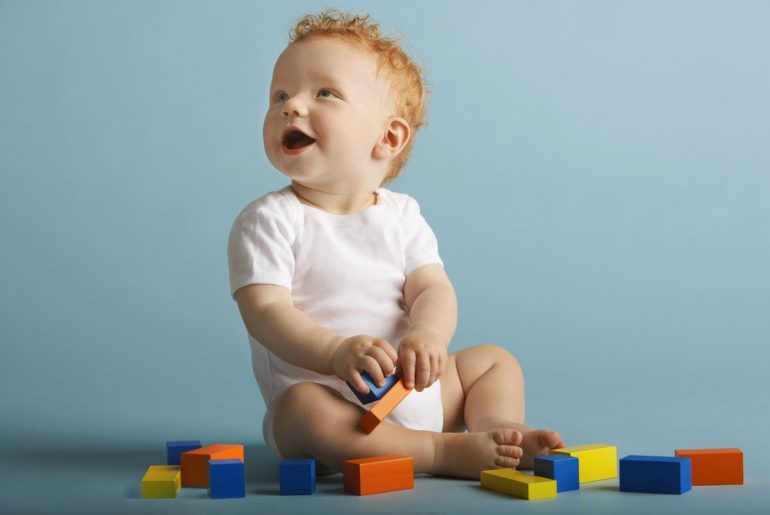 Что должен уметь ребенок в 12 месяцев: 9 навыков, развитие, топ-10 игр с ребёнком