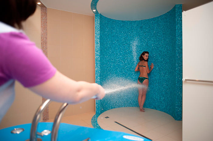 Душ шарко &mdash; польза, показания и противопоказания, душ шарко для похудения, результаты