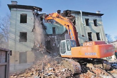 Если дом под снос нужно ли платить квартплату