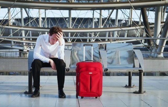 Если есть задолженность по квартплате можно ли выехать за границу