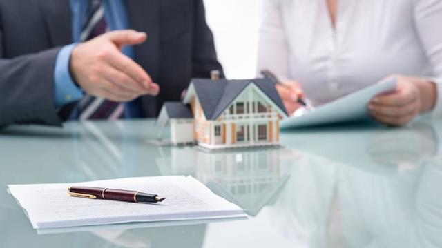 Если купил квартиру с долгом по квартплате кто должен платить