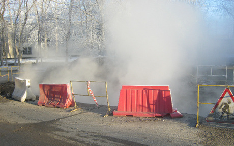 Если нет управляющей компании куда обращаться