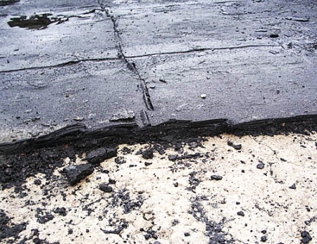 Если потекла крыша в многоквартирном доме что делать