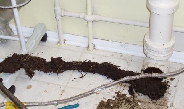 Если забилась канализация в многоквартирном доме куда обращаться