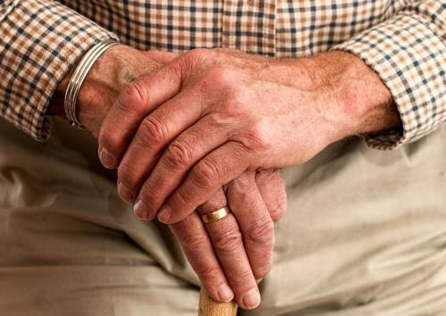 Есть ли скидки на коммунальные услуги пенсионерам