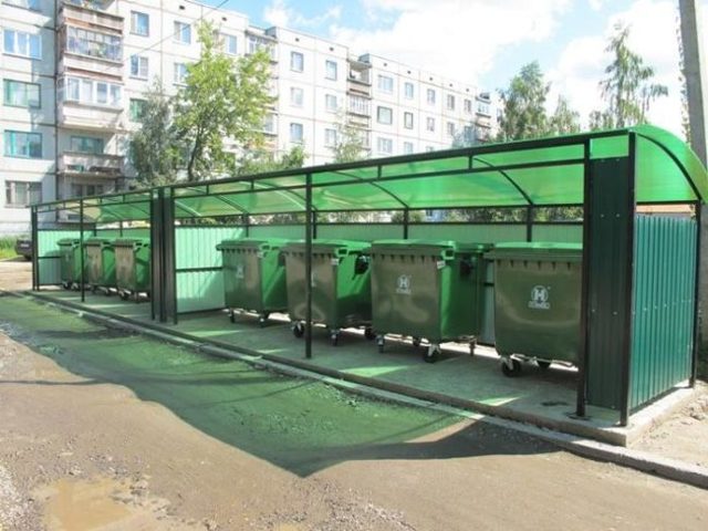 Где должны стоять мусорные контейнеры в многоквартирном доме
