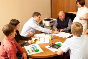 Где должны жить рабочие управляющей компании