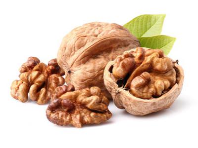 Грецкие орехи при грудном вскармливании: состав и польза, 3 противопоказания, 8 правил выбора орехов