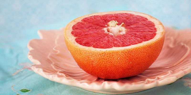 Грейпфрут снижает давление и уровень сахара в крови