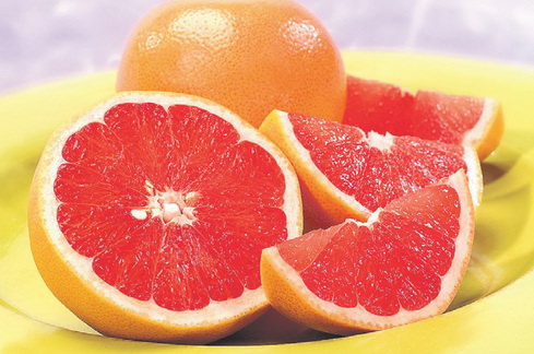 Грейпфрут снижает давление и уровень сахара в крови