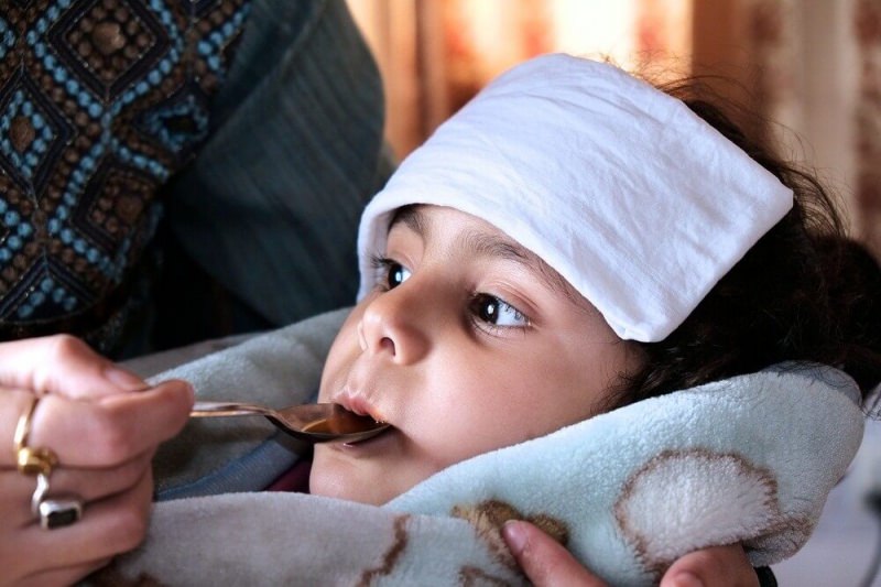 Как быстро сбить температуру в домашних условиях, снизить у взрослого и ребенка