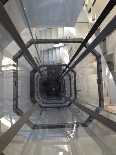 Как начисляется оплата за лифт в многоквартирном доме