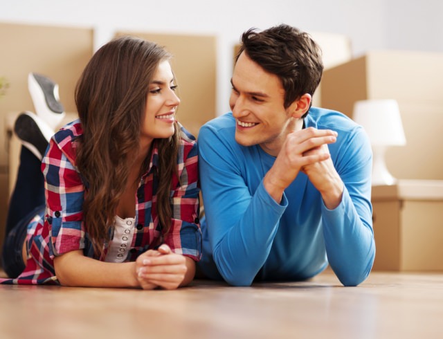 Как наладить контакт с друзьями парня?