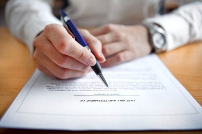 Как написать исковое заявление в суд на жкх образец