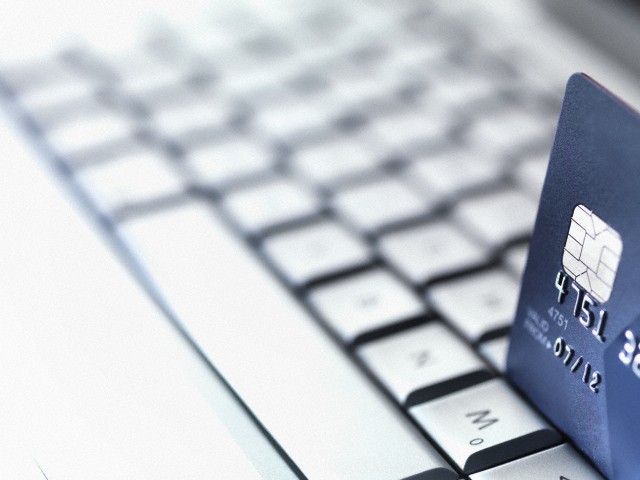 Как не выходя из дома оплатить коммунальные услуги