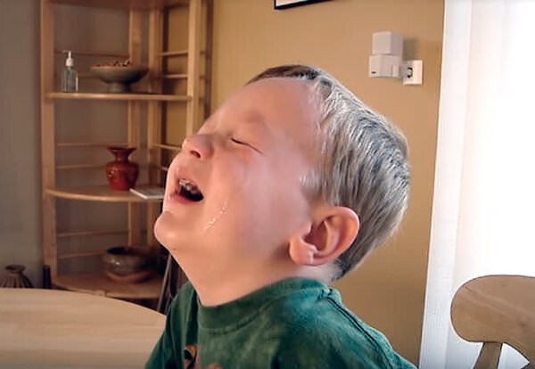 Как побороть истерику у ребенка?