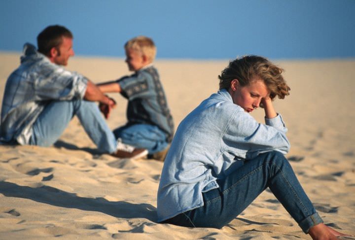 Как помочь ребенку пережить развод родителей