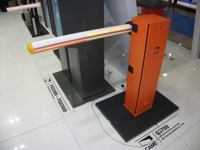 Как поставить шлагбаум во дворе многоквартирного дома в москве