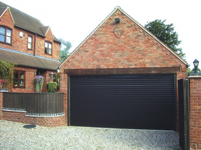 Как построить гараж рядом с многоквартирным домом