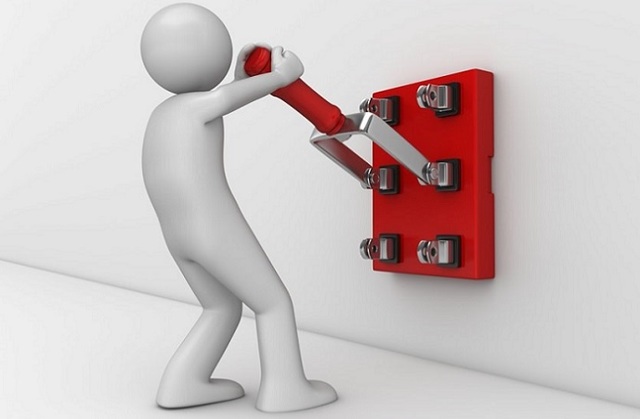 Как поступают с неплательщиками жкх