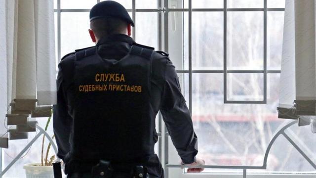 Как поступают с неплательщиками жкх