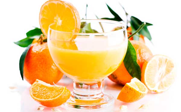 Как правильно пить свежевыжатый сок, чтобы он не стал вреден для вашего организма