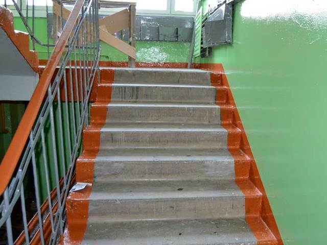 Как ремонтировать подъезд в многоквартирном доме