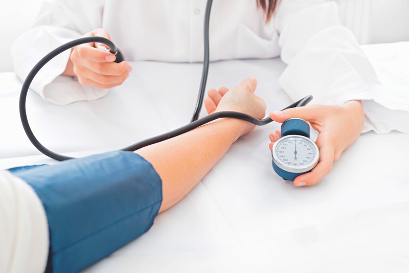 Как снизить давление в домашних условиях &mdash; самые простые способы