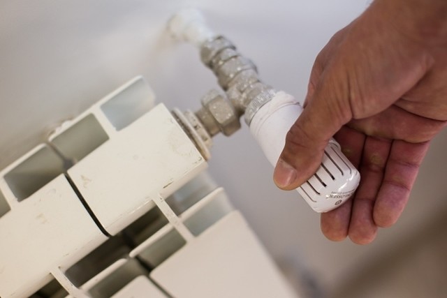 Как снизить квартплату за отопление