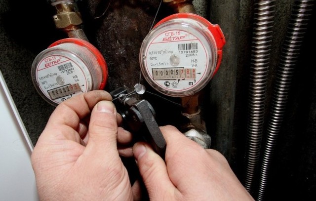 Как вписать показания водосчетчиков в квитанцию жкх