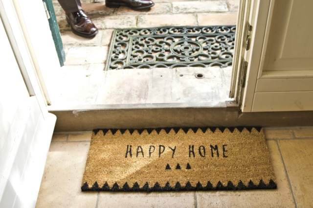 Как выбрать коврик в подъезд дома многоквартирного