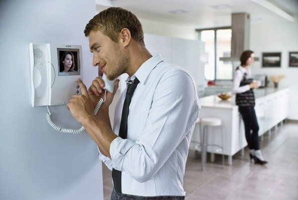 Как выбрать трубку для домофона в многоквартирном доме