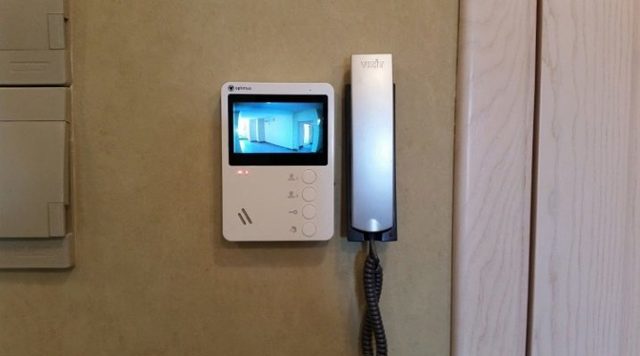 Как выбрать трубку для домофона в многоквартирном доме