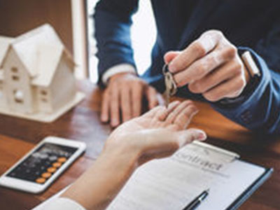 Как выкупить квартиру за долги по жкх