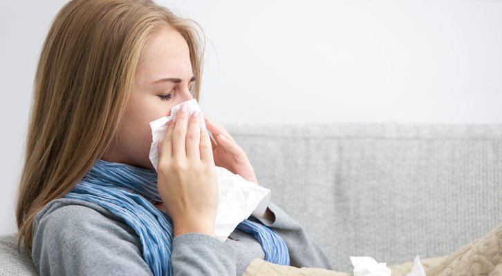 Как вылечить насморк в домашних условиях &mdash; 6 лучших народных способов