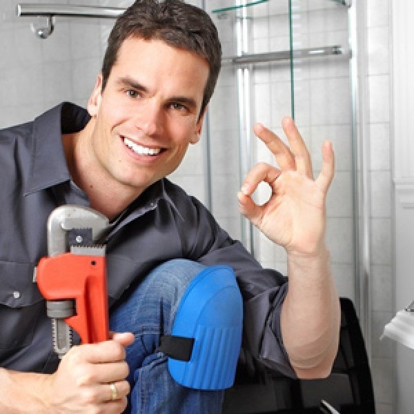 Как вызвать сантехника из управляющей компании