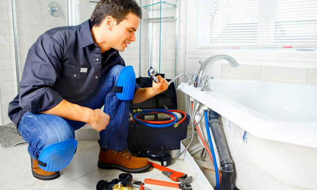 Как вызвать сантехника из управляющей компании