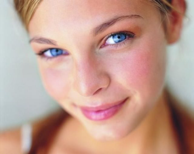 Почему щеки красные и горят