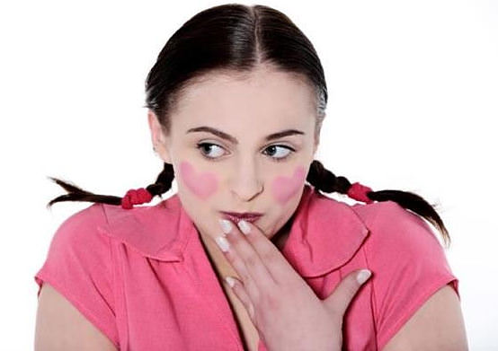 Почему щеки красные и горят