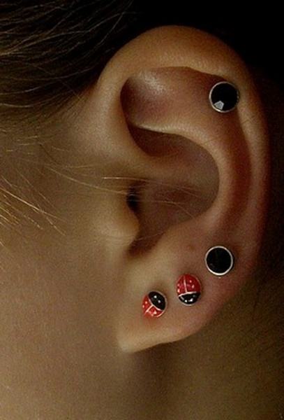 Прокалывание ушей — стоит ли делать?